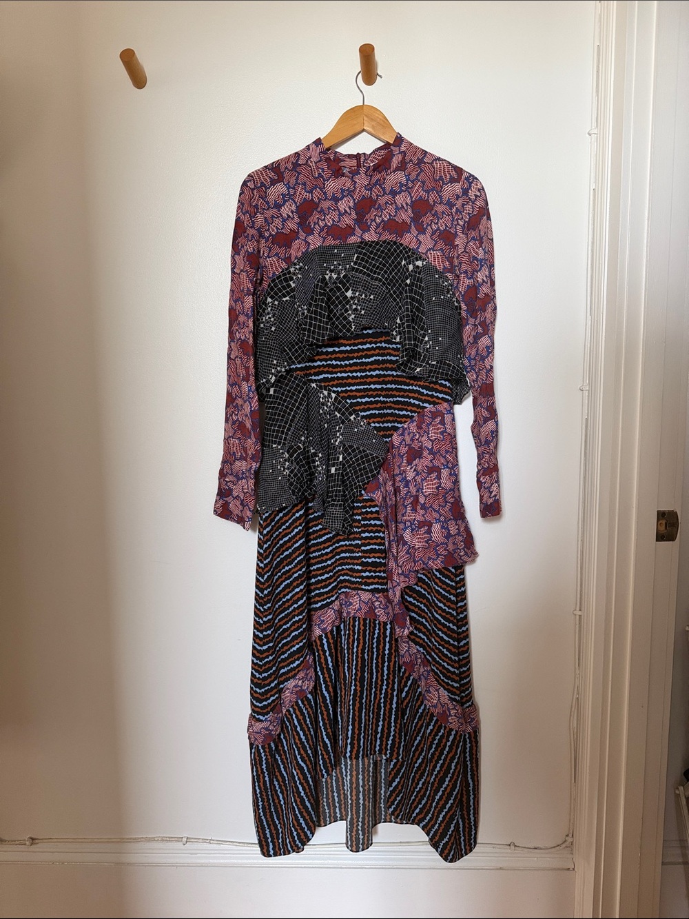 Mixed-Print Long Sleeve Midi Dress in Mauve and Black